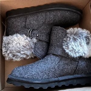 Bought from Macy’s without trying on first. They are too big.